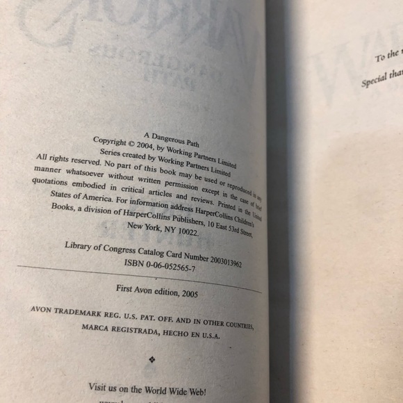 Vintage Warriors Series by Erin Hunter Set of 6 books 2003-2004 Cats Adventure - Picture 10 of 14